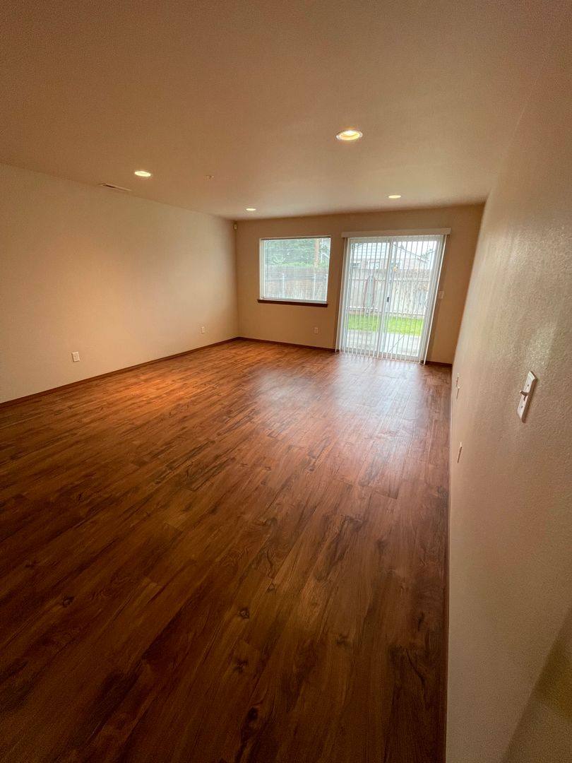 Apartment for rent at 71 S 39th 101-114, West Richland, WA 99353
