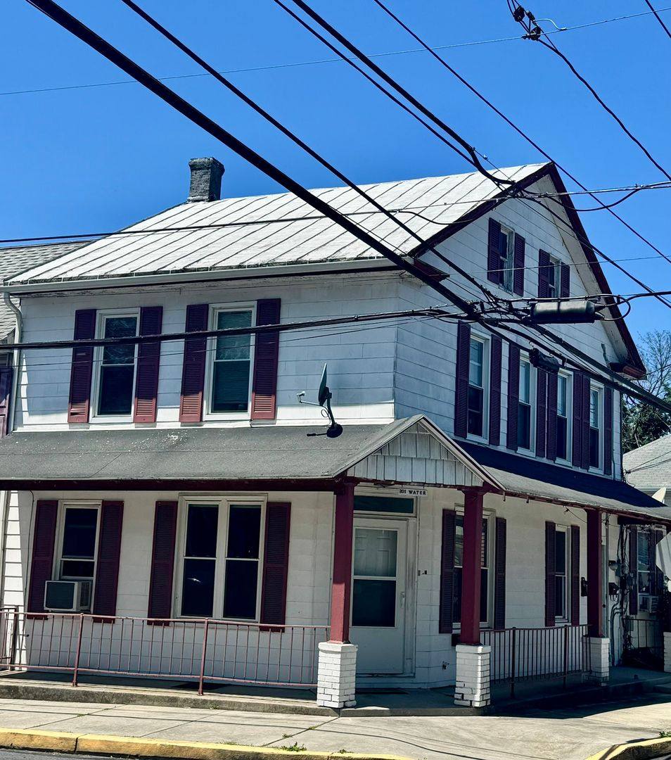 Apartment for rent at 201 W Water St, Middletown, PA 17057