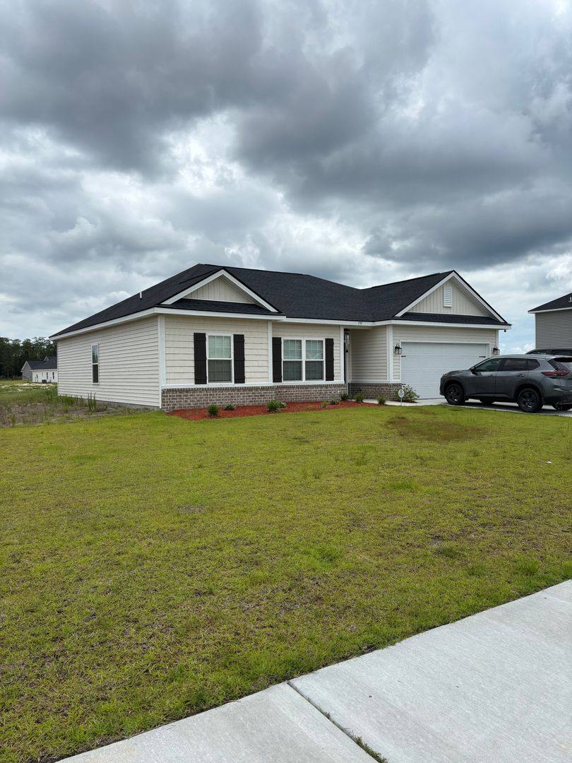 House for rent at 157 NE Deerfield Dr, Ludowici, GA 31316