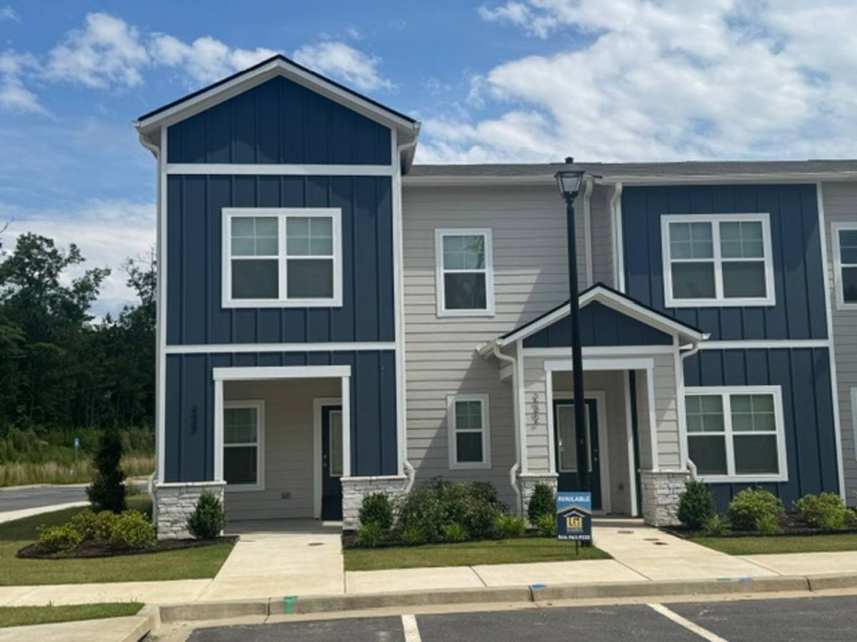 Townhouse for rent at 234 Rooker Dr, Lagrange, GA 30241