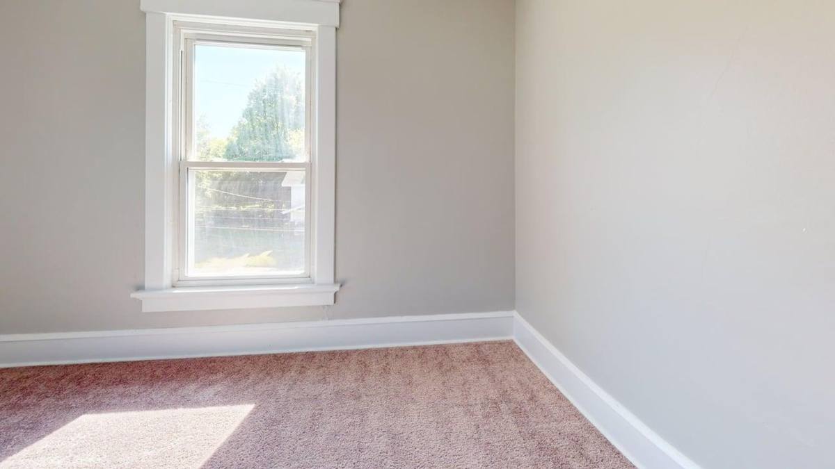Apartment for rent at 1317 Saint Elmo Ave NE, Canton, OH 44705