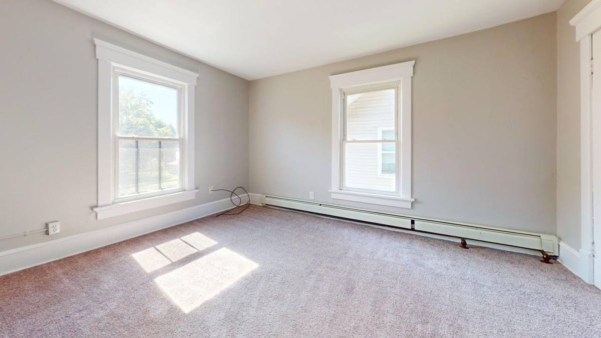 Apartment for rent at 1317 Saint Elmo Ave NE, Canton, OH 44705