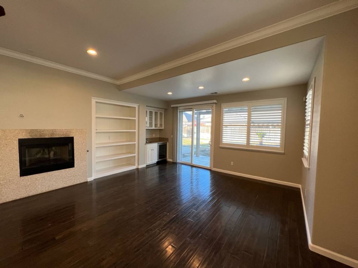 House for rent at 937 Jasmine Hollow Dr, Manteca, CA 95337