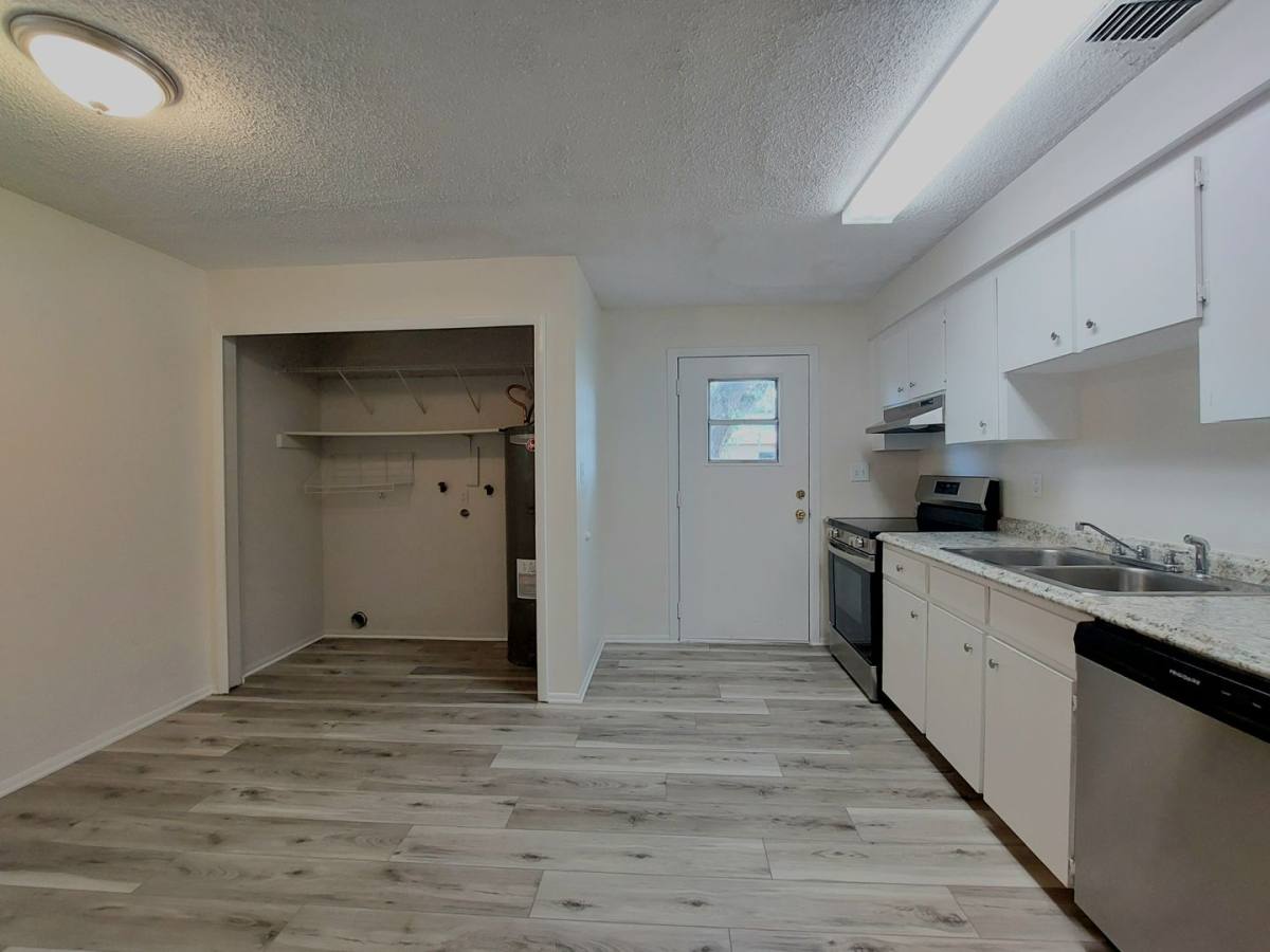 House for rent at 3732 County Line Rd, Lakeland, FL 33811