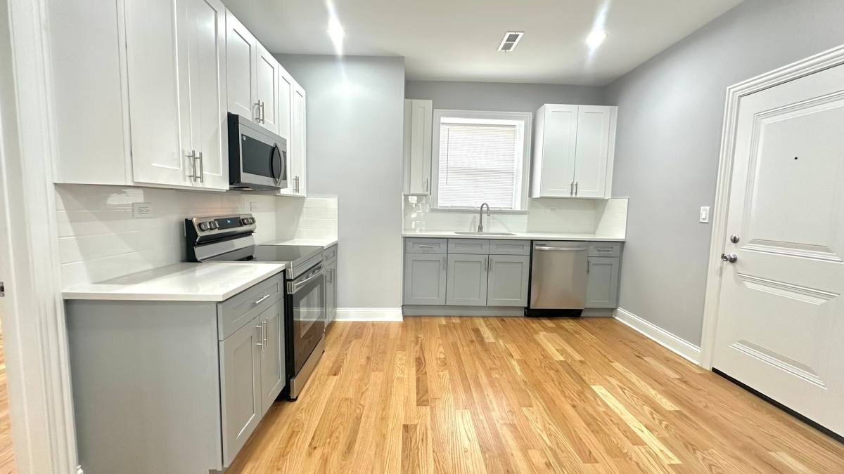 Apartment for rent at 4500 N Sheridan, Chicago, IL 60640