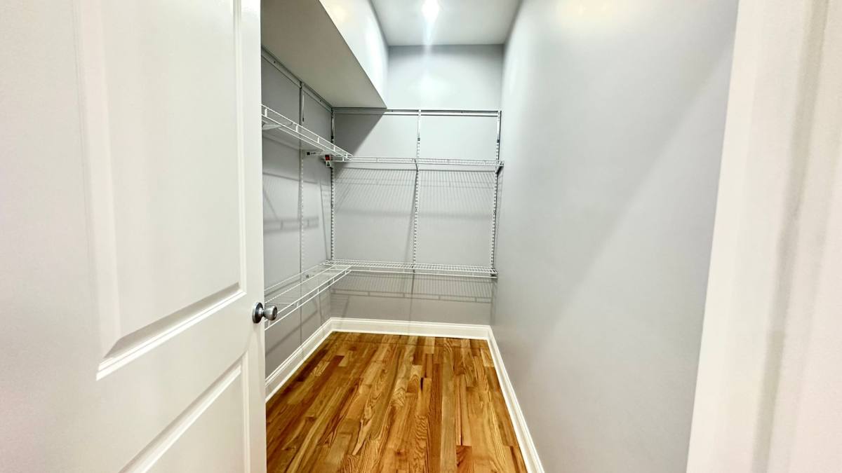 Apartment for rent at 4500 N Sheridan, Chicago, IL 60640