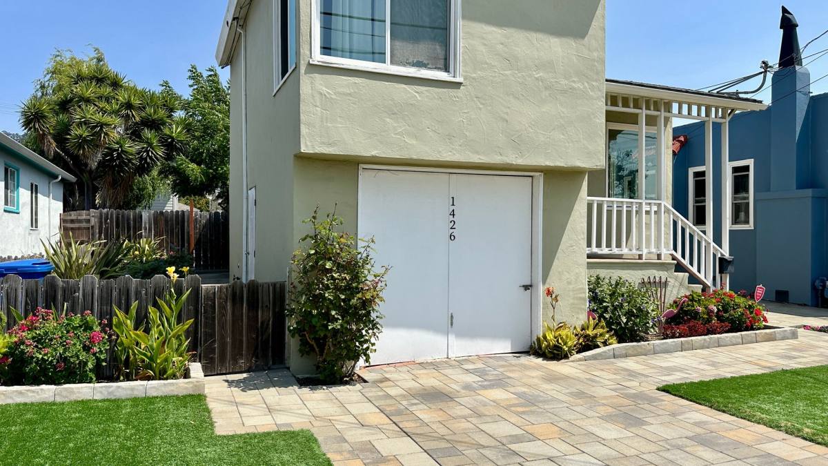 House for rent at 1426 Liberty St, El Cerrito, CA 94530