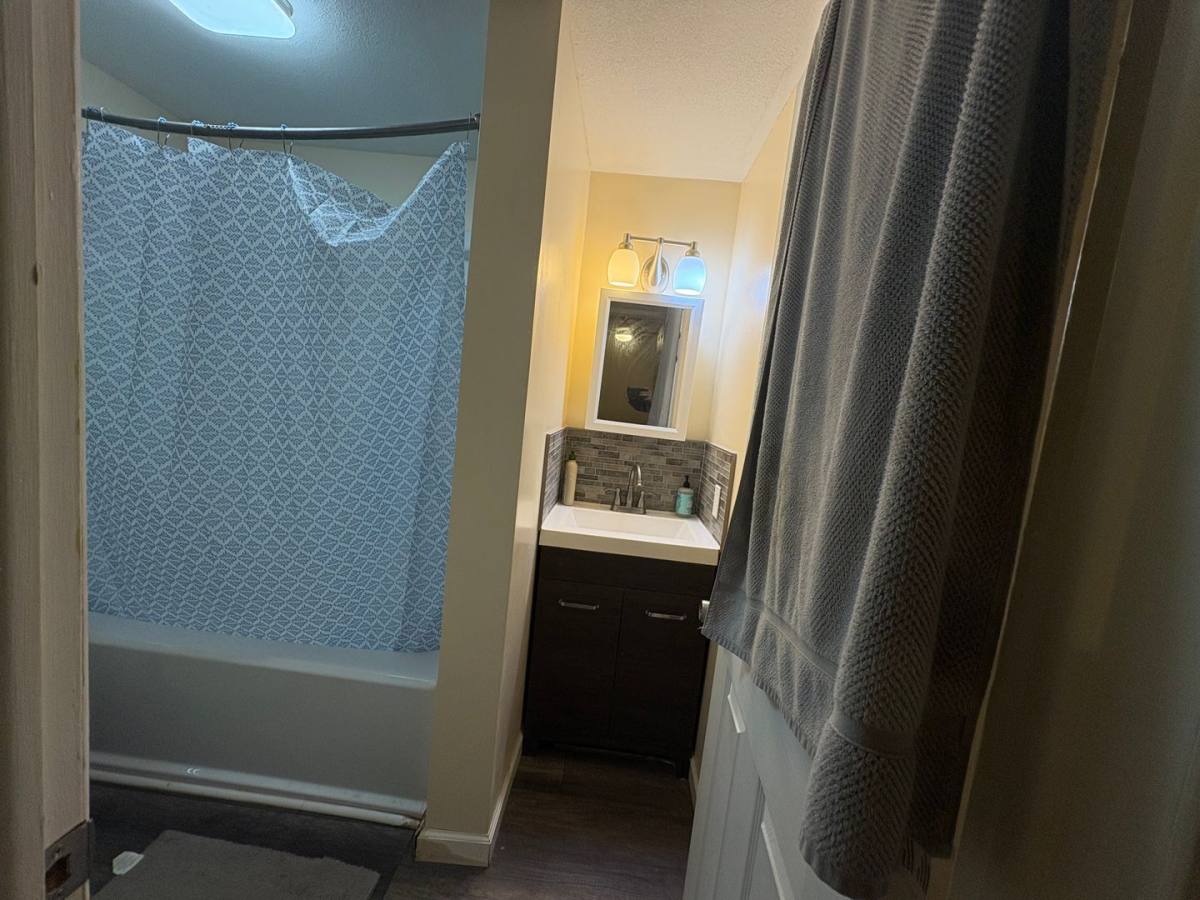 Apartment for rent at 413 Moro St, Manhattan, KS 66502