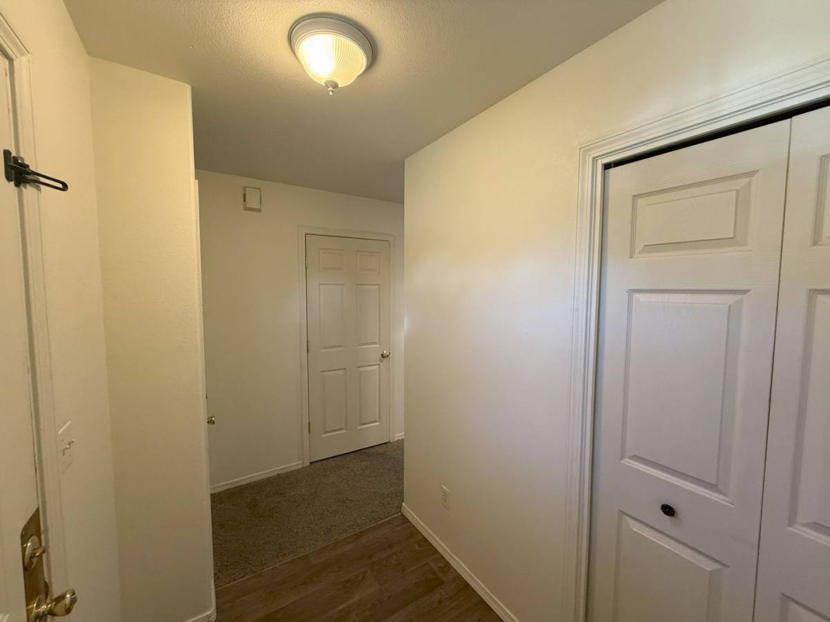 Townhouse for rent at 1875 SW Salmon Ave, Redmond, OR 97756