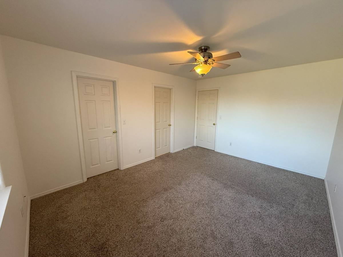 Townhouse for rent at 1875 SW Salmon Ave, Redmond, OR 97756