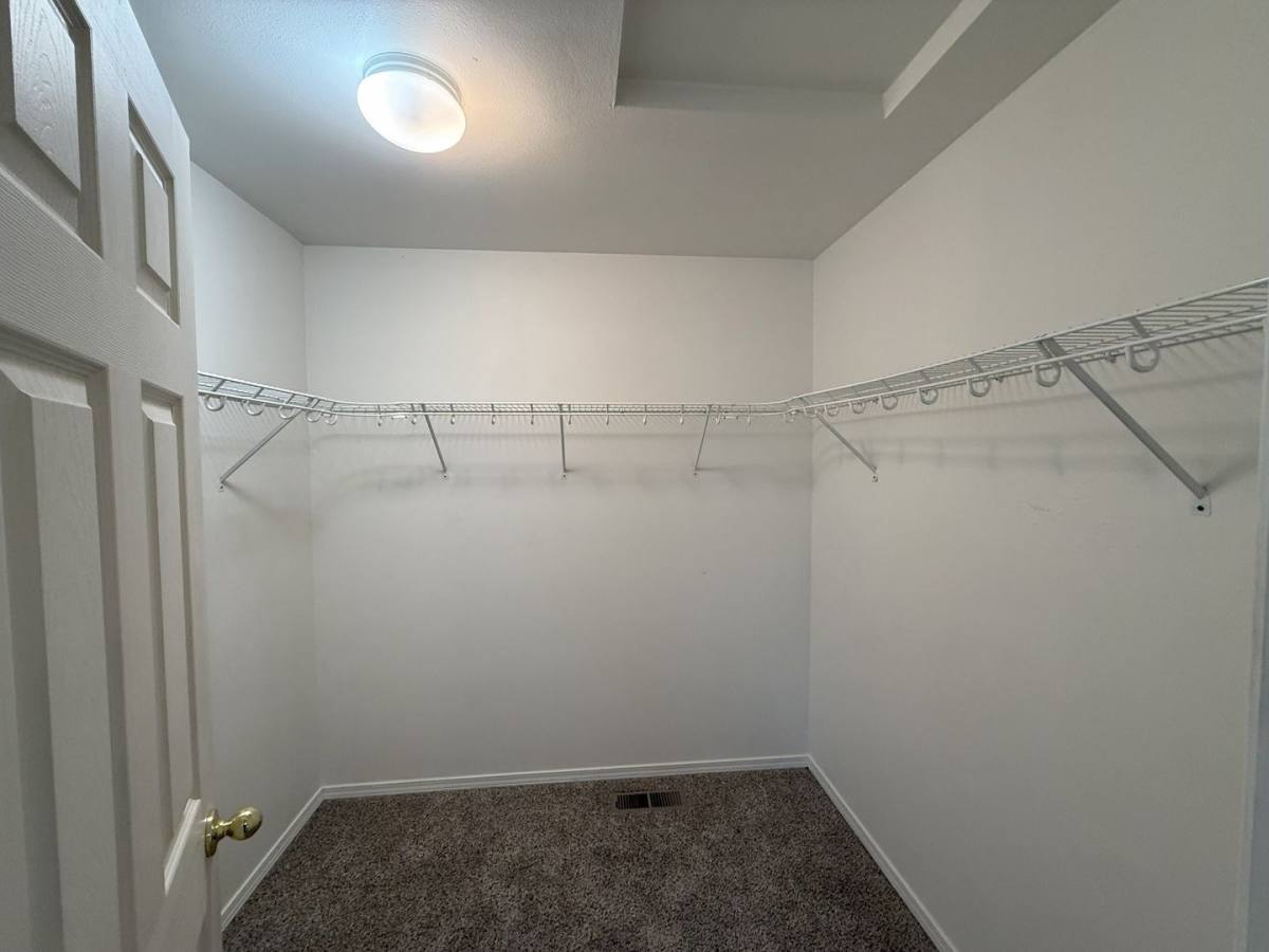 Townhouse for rent at 1875 SW Salmon Ave, Redmond, OR 97756