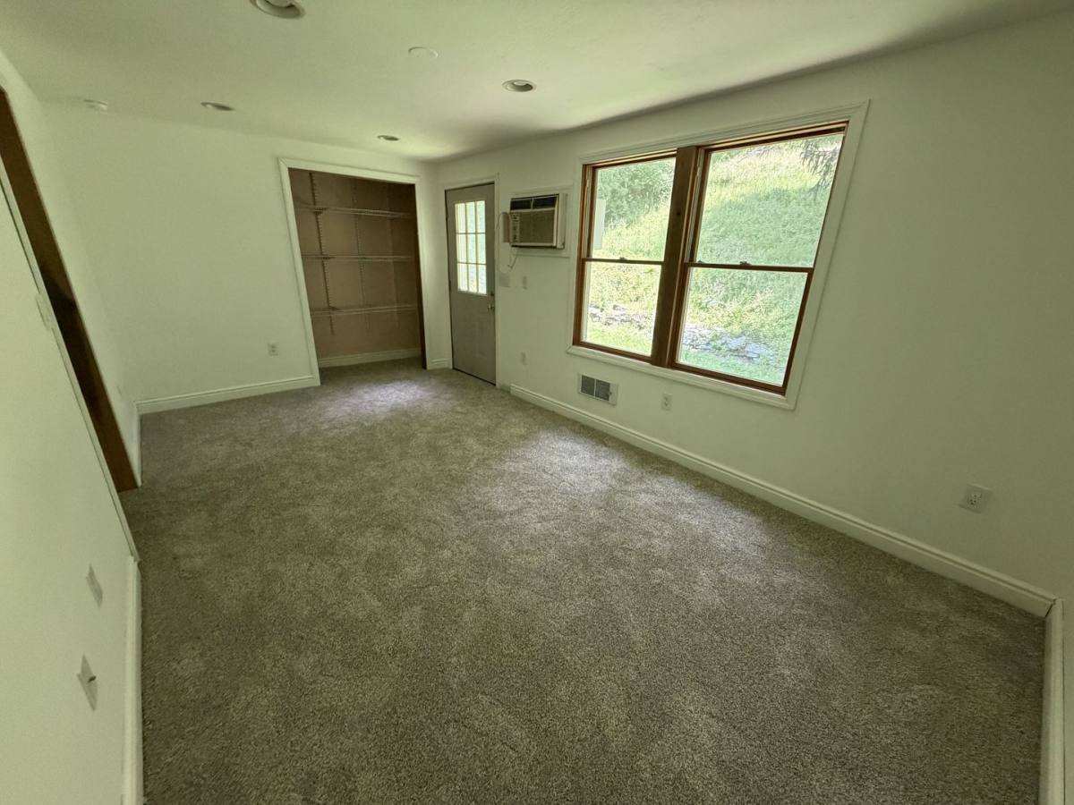 House for rent at 1016 Old Washington Rd, Canonsburg, PA 15317