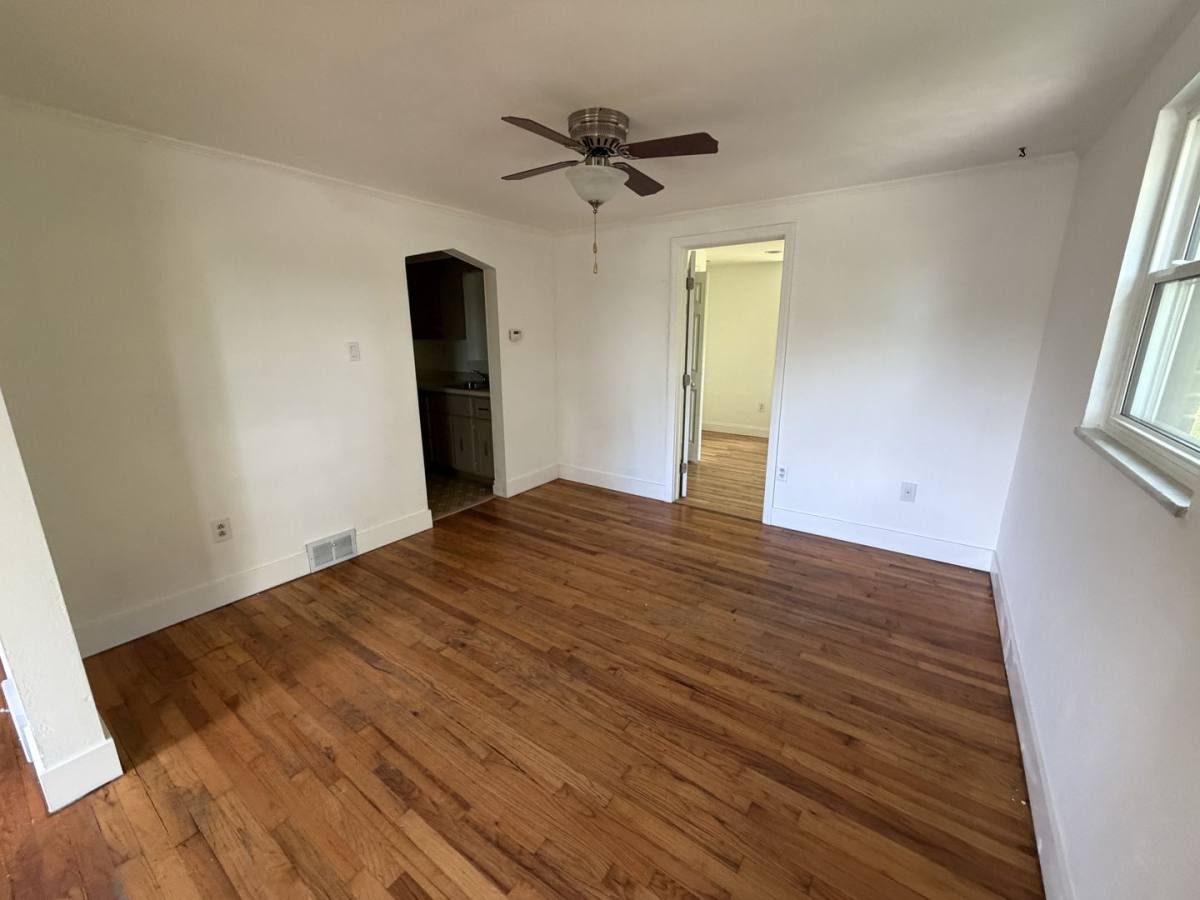 House for rent at 1016 Old Washington Rd, Canonsburg, PA 15317