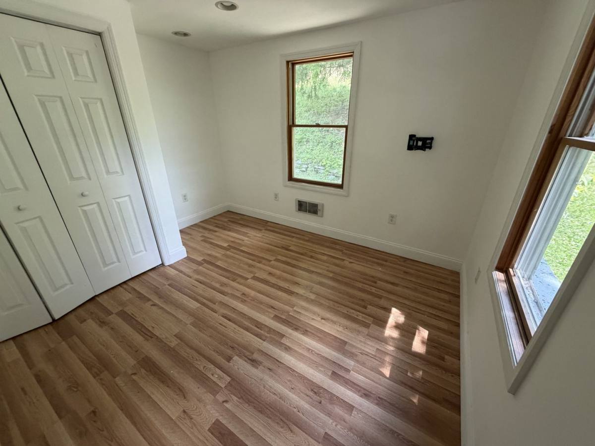 House for rent at 1016 Old Washington Rd, Canonsburg, PA 15317