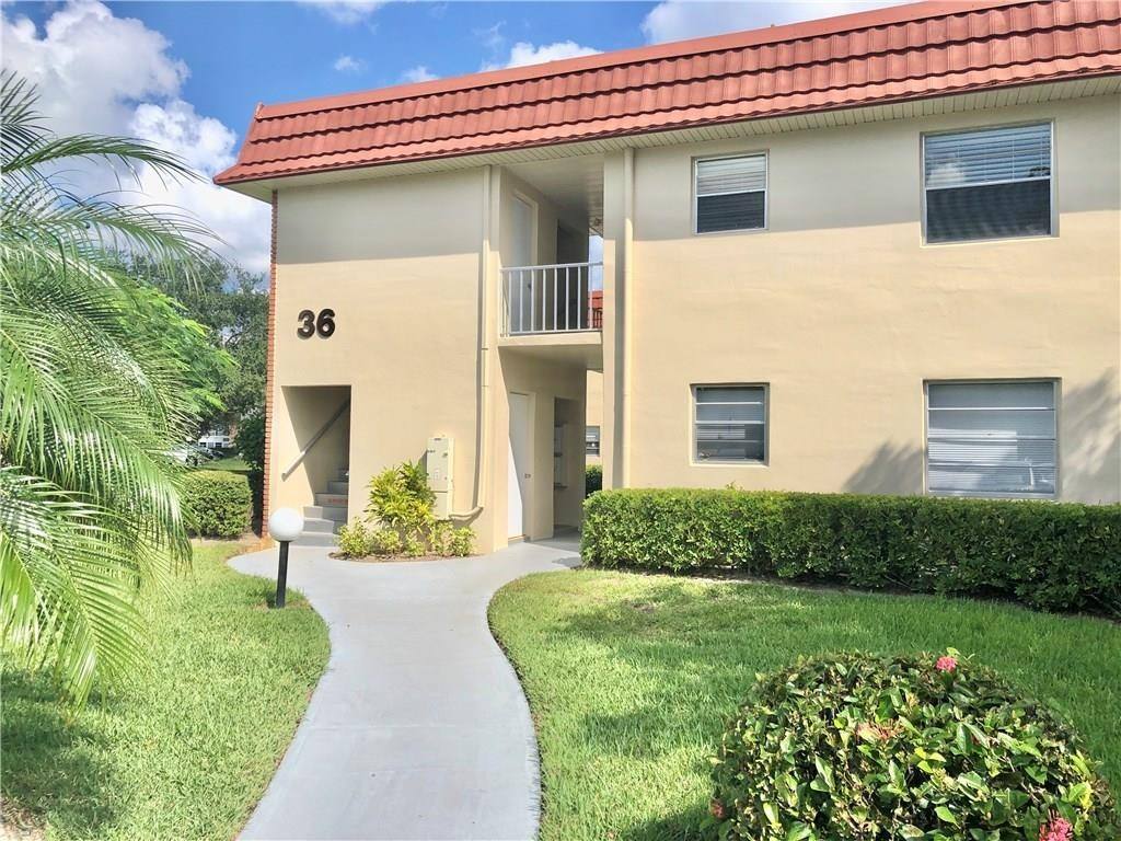 Apartment for rent at 36 Pine Arbor Lane, Vero Beach, FL 32962