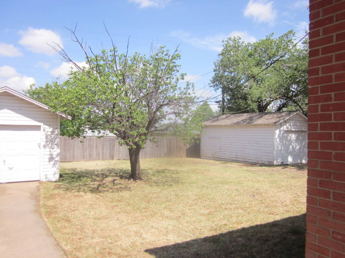 Apartment for rent at 106 S Palo Duro, Amarillo, TX 79106