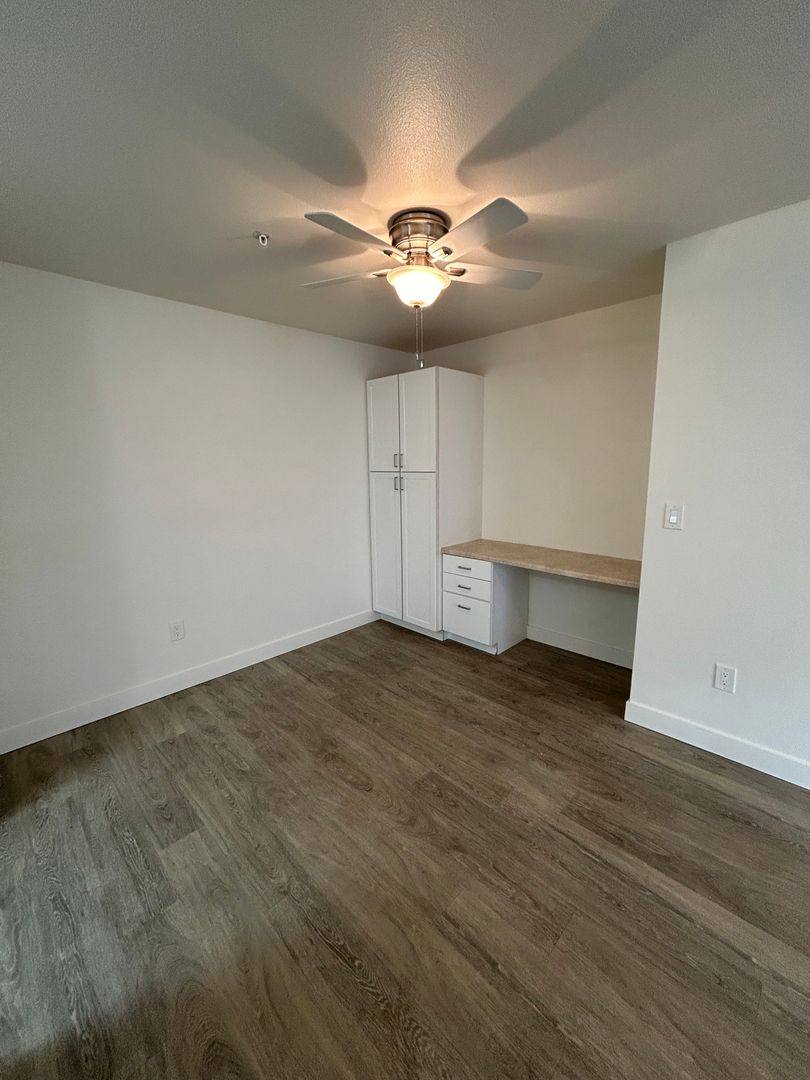 Apartment for rent at 31 & 65 NW Crosby Ave, Oak Harbor, WA 98277