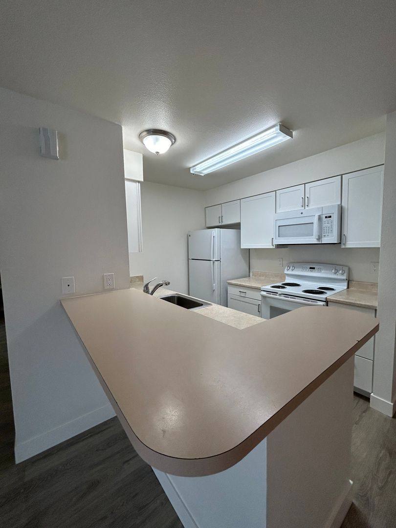 Apartment for rent at 31 & 65 NW Crosby Ave, Oak Harbor, WA 98277