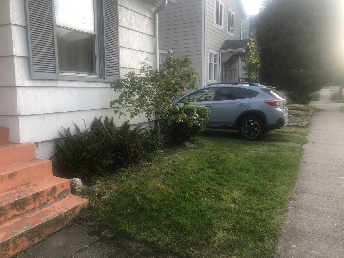 Apartment for rent at 709 NE 43rd St, Seattle, WA 98105