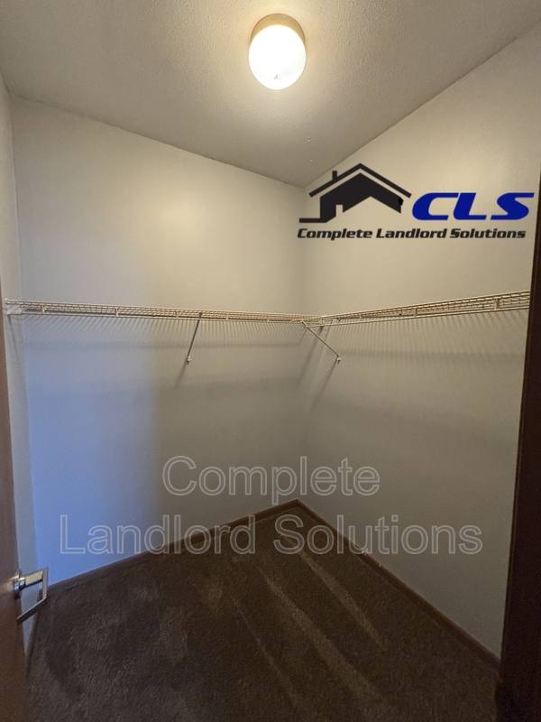 Apartment for rent at 1400 N Ave, Terre Haute, IN 47804