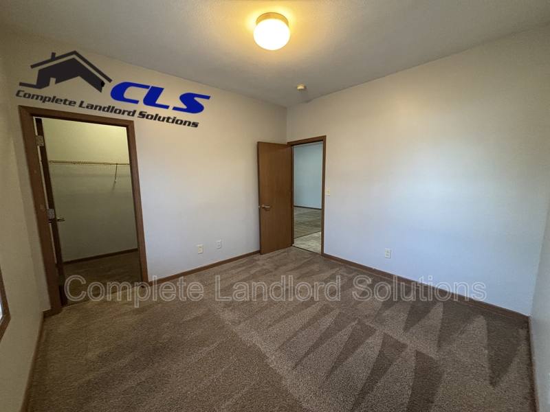 Apartment for rent at 1400 N Ave, Terre Haute, IN 47804
