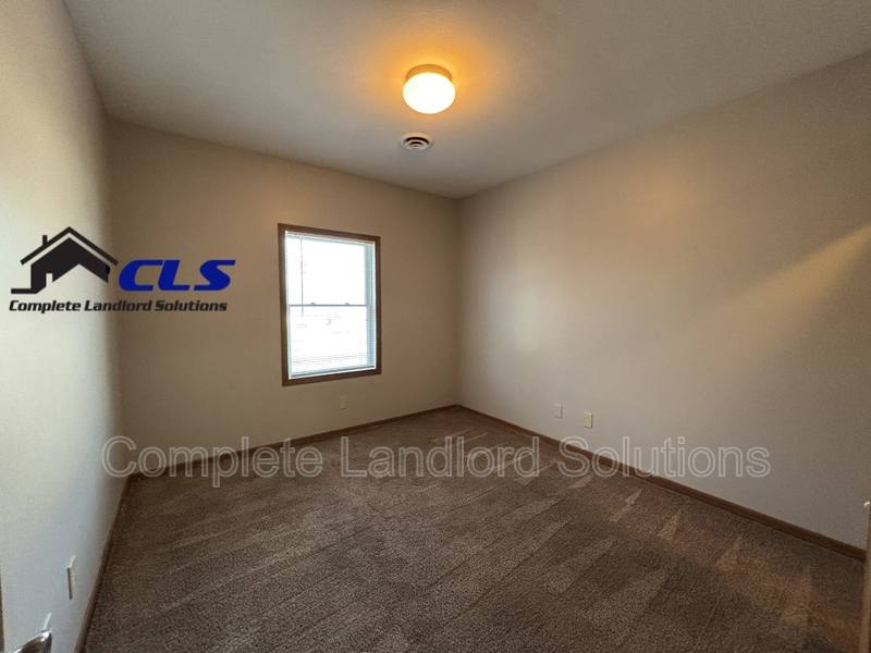 Apartment for rent at 1400 N Ave, Terre Haute, IN 47804
