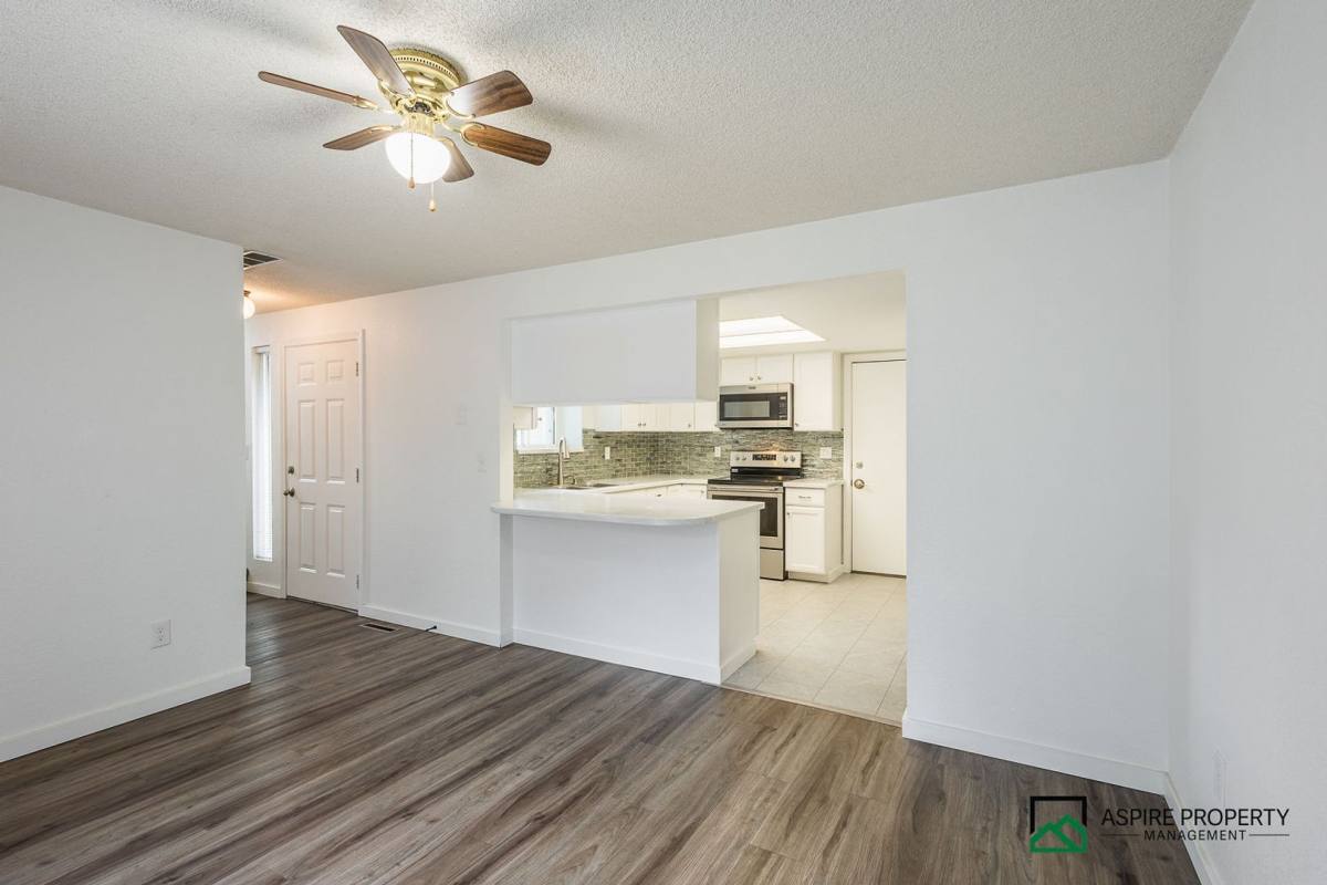 Townhouse for rent at 3286 W Sugar Creek Dr, Meridian, ID 83646