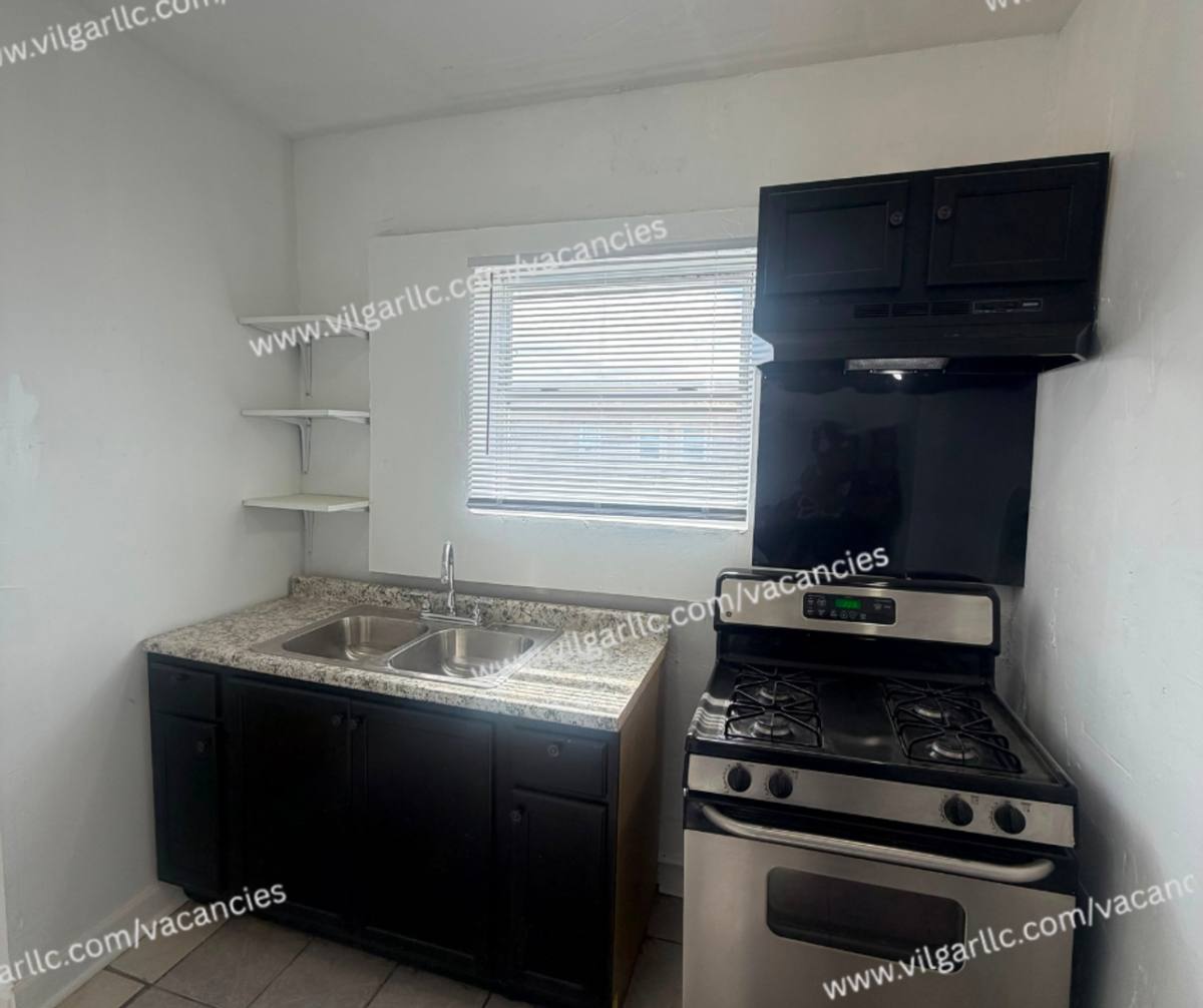 Apartment for rent at 1514 W 5th Ave, Gary, IN 46402
