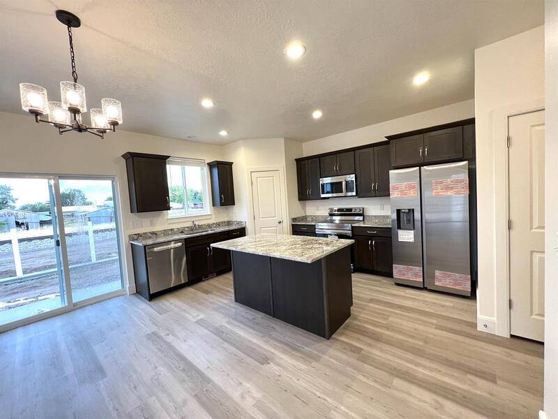 Townhouse for rent at 250 W 1200 S, Tremonton, UT 84337