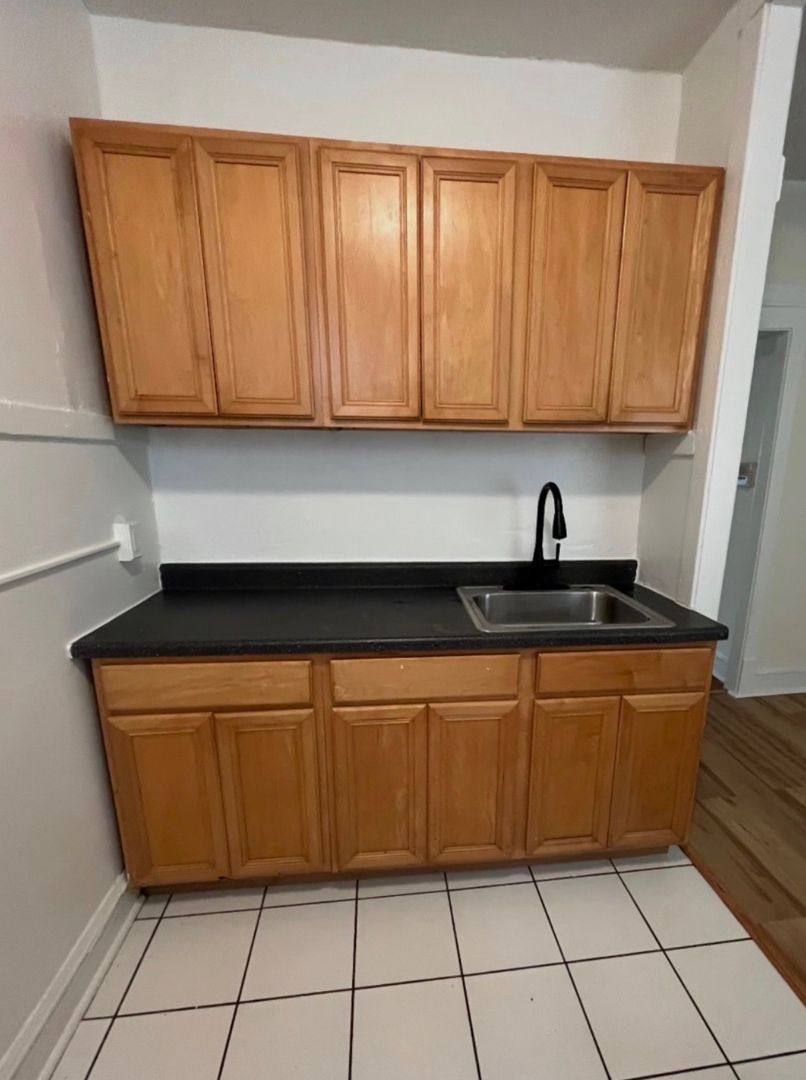 Apartment for rent at 5050-58 Nkenmore, Chicago, IL 60640