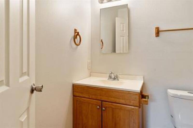 Apartment for rent at 720 Pritchett Lane, Kemp, TX 75143