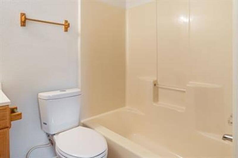 Apartment for rent at 720 Pritchett Lane, Kemp, TX 75143