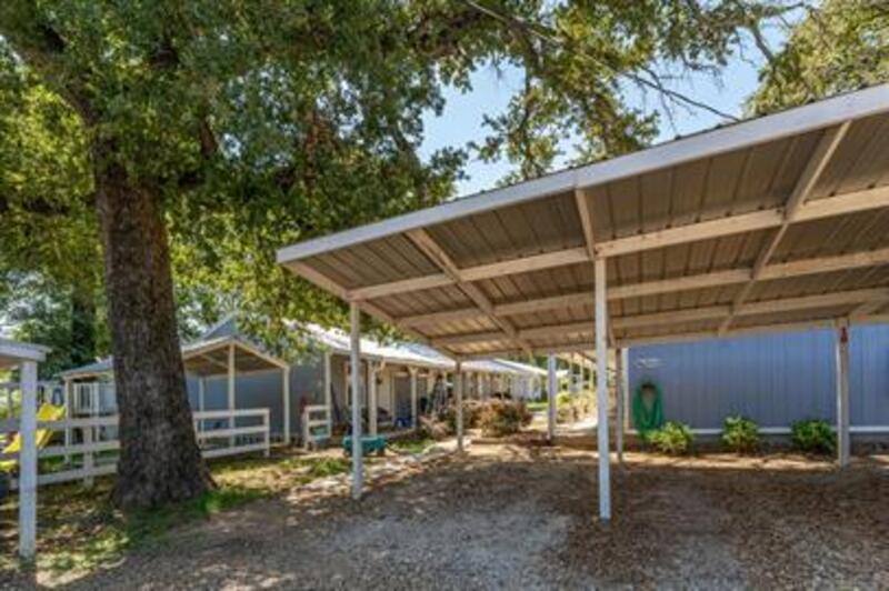 Apartment for rent at 720 Pritchett Lane, Kemp, TX 75143