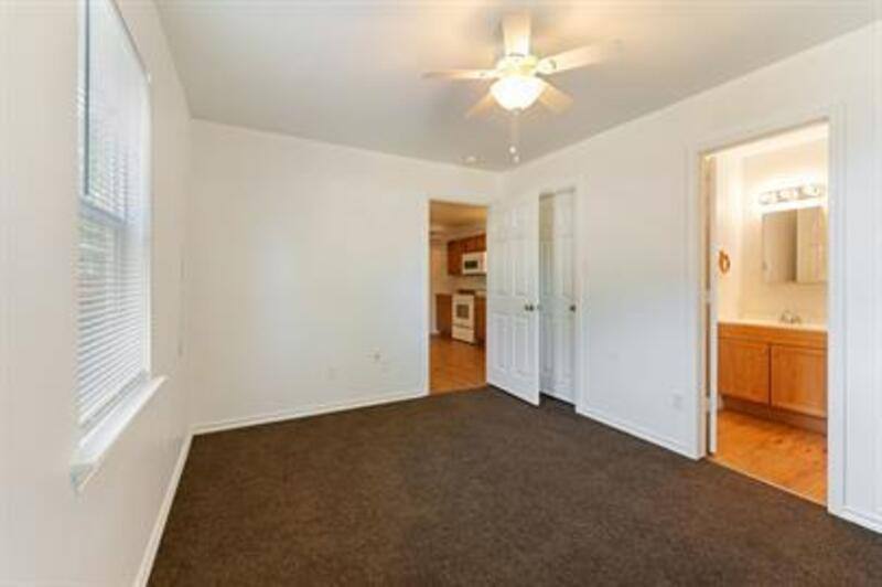 Apartment for rent at 720 Pritchett Lane, Kemp, TX 75143