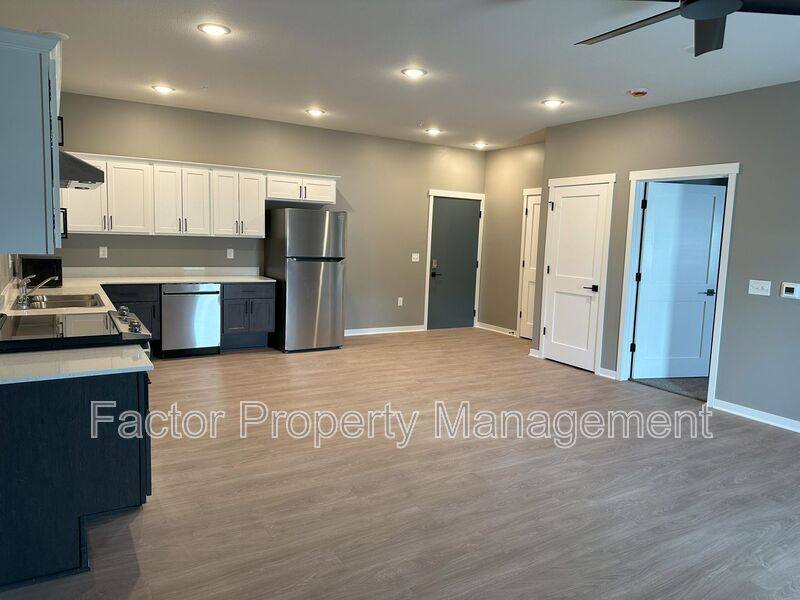 Apartment for rent at 970 N 3rd St, Saint Peter, MN 56082