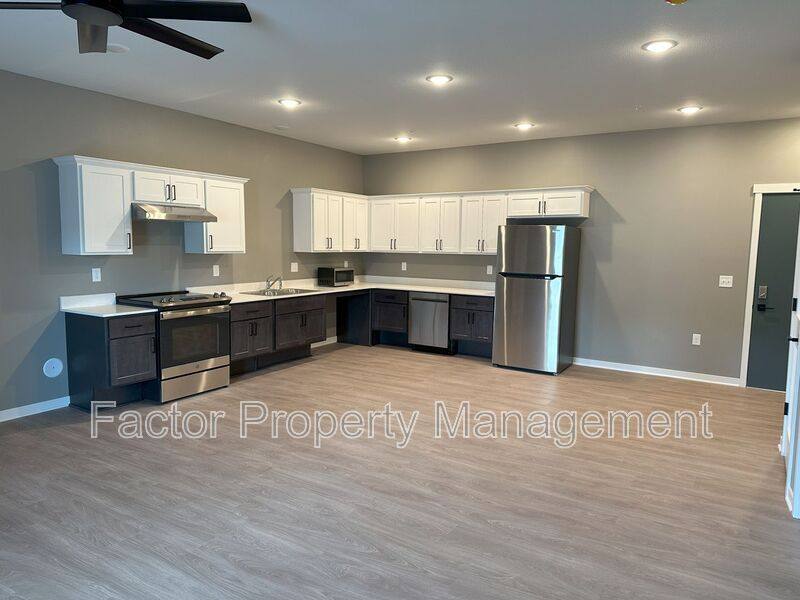 Apartment for rent at 970 N 3rd St, Saint Peter, MN 56082