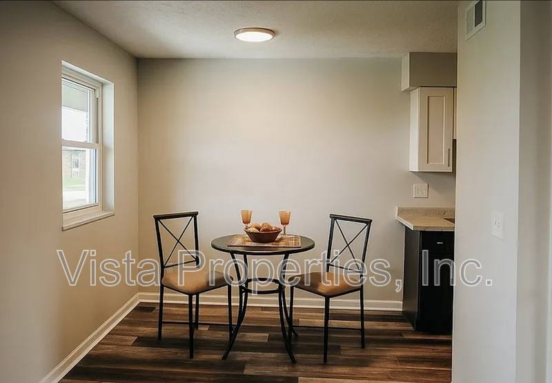 Apartment for rent at 388 Elmwood Dr, Radcliff, KY 40160