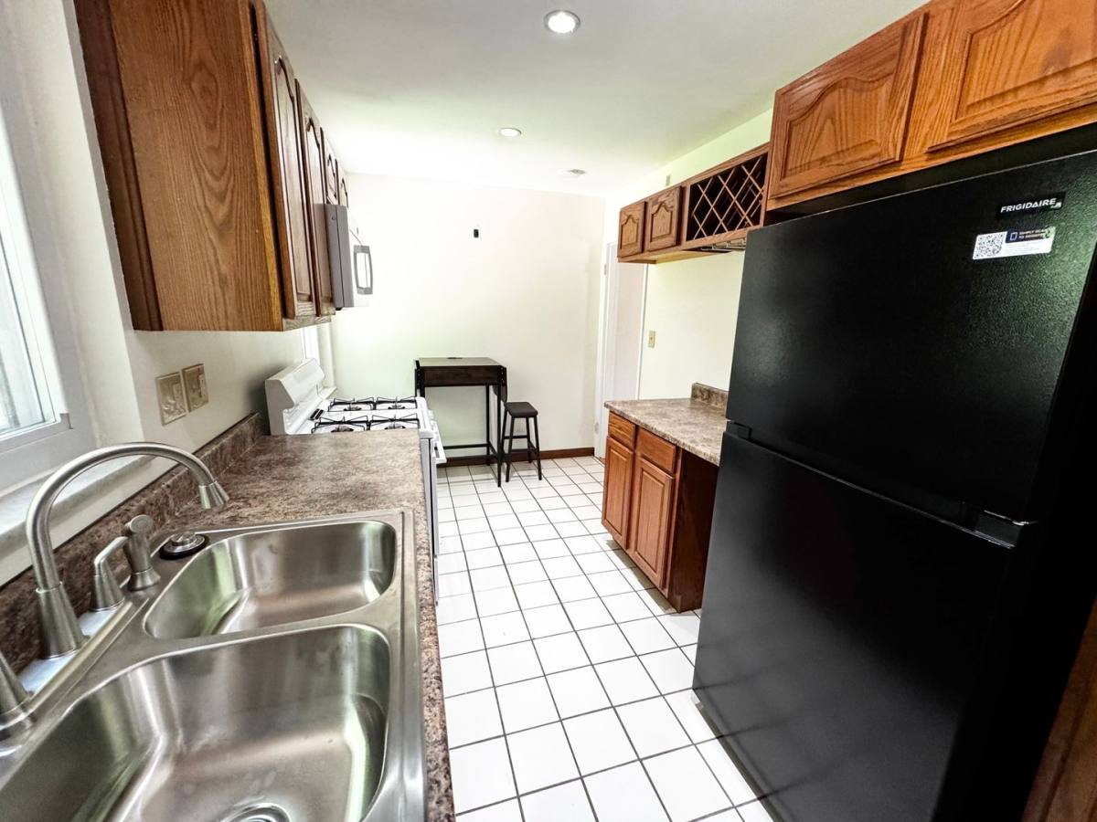 House for rent at 3325 Shadyway Dr, Pittsburgh, PA 15227