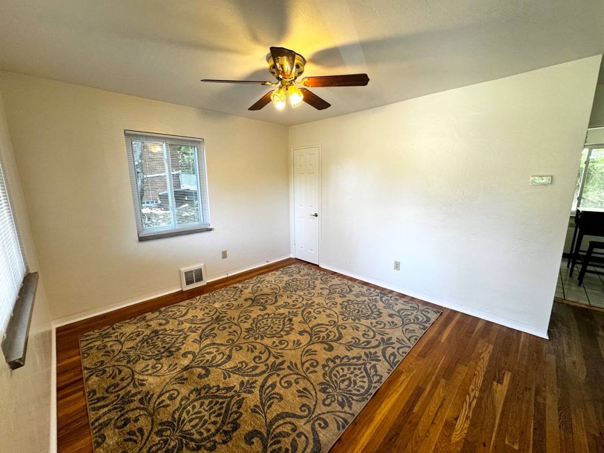 House for rent at 3325 Shadyway Dr, Pittsburgh, PA 15227