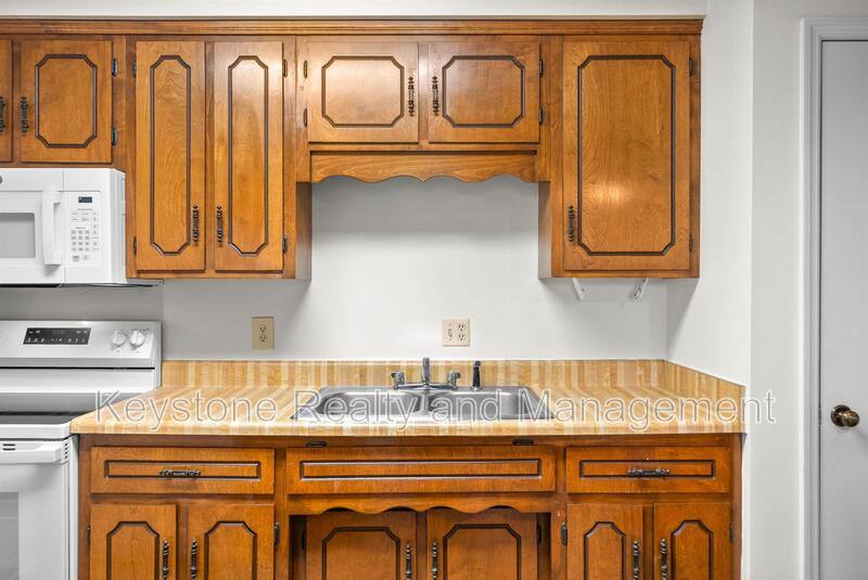Apartment for rent at 100 Laurel Cove Dr, Hopkinsville, KY 42240