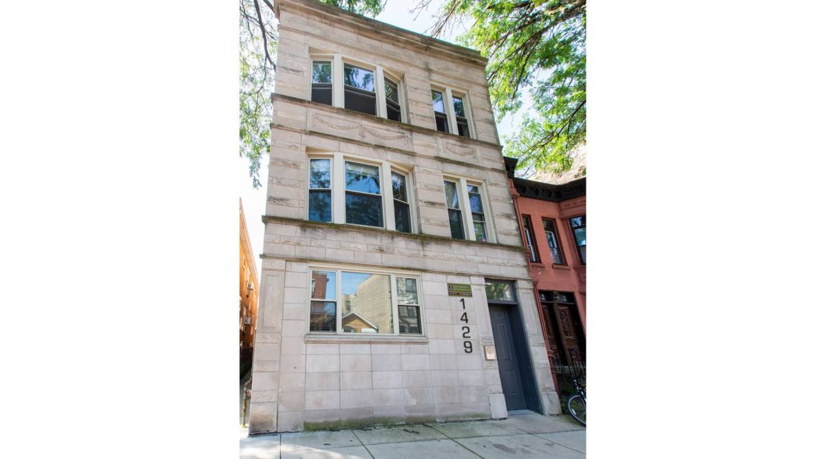 Apartment for rent at 1429 W Lexington, Chicago, IL 60607