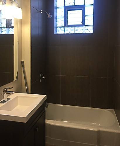 Apartment for rent at 1429 W Lexington, Chicago, IL 60607