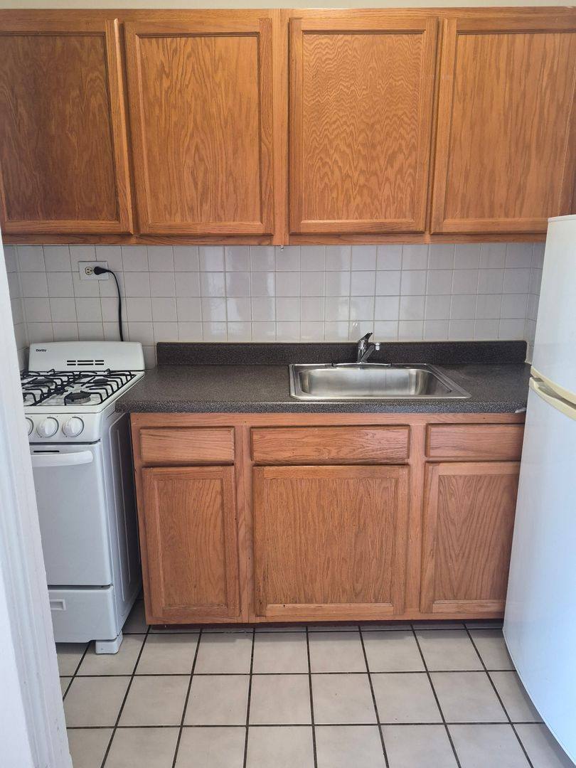Apartment for rent at 5417 S Harper, Chicago, IL 60615