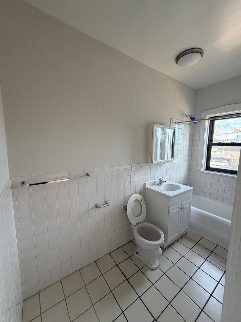 Apartment for rent at 5417 S Harper, Chicago, IL 60615