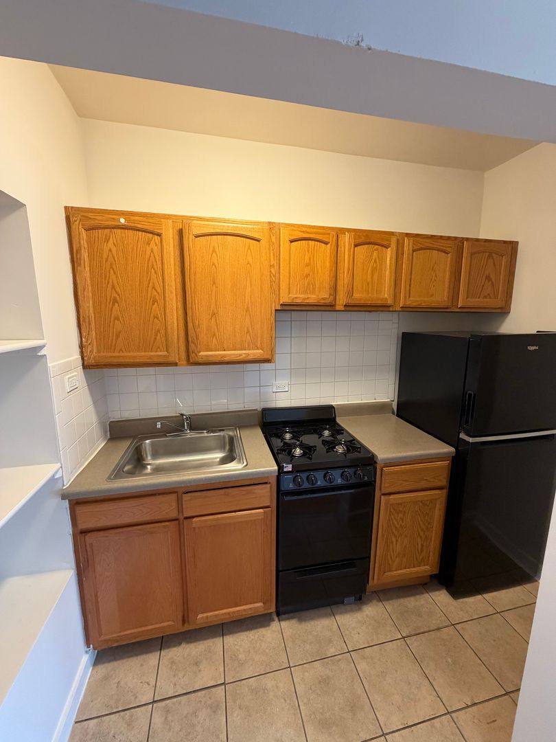 Apartment for rent at 5417 S Harper, Chicago, IL 60615
