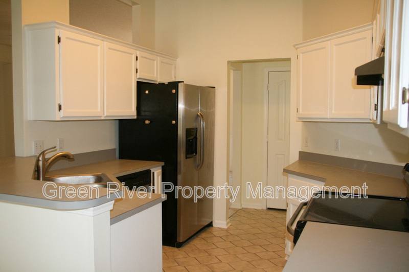 House for rent at 6106 Pine Ave, Fleming Island, FL 32003
