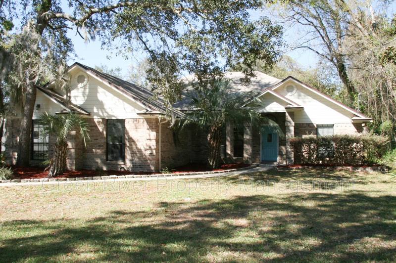 House for rent at 6106 Pine Ave, Fleming Island, FL 32003