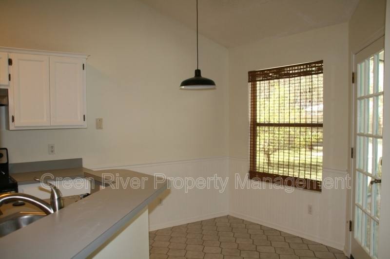 House for rent at 6106 Pine Ave, Fleming Island, FL 32003