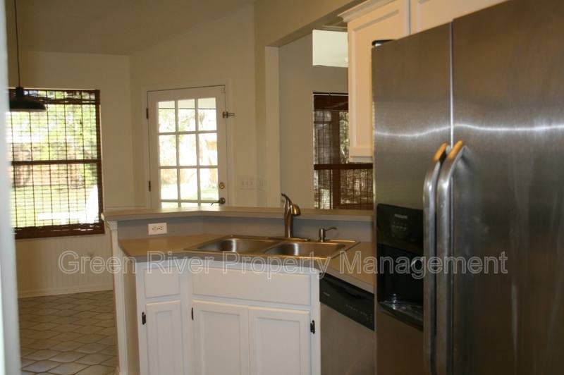 House for rent at 6106 Pine Ave, Fleming Island, FL 32003