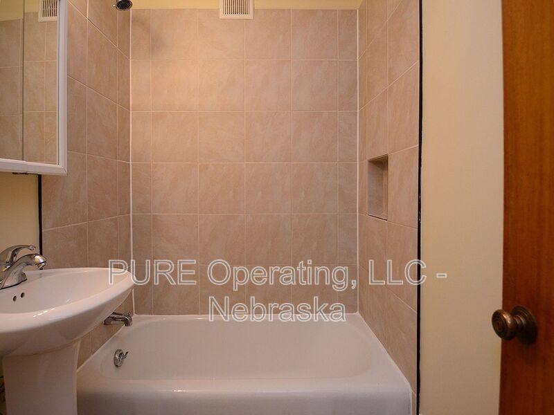 Apartment for rent at 210 N 32nd Ave #4, Omaha, NE 68131